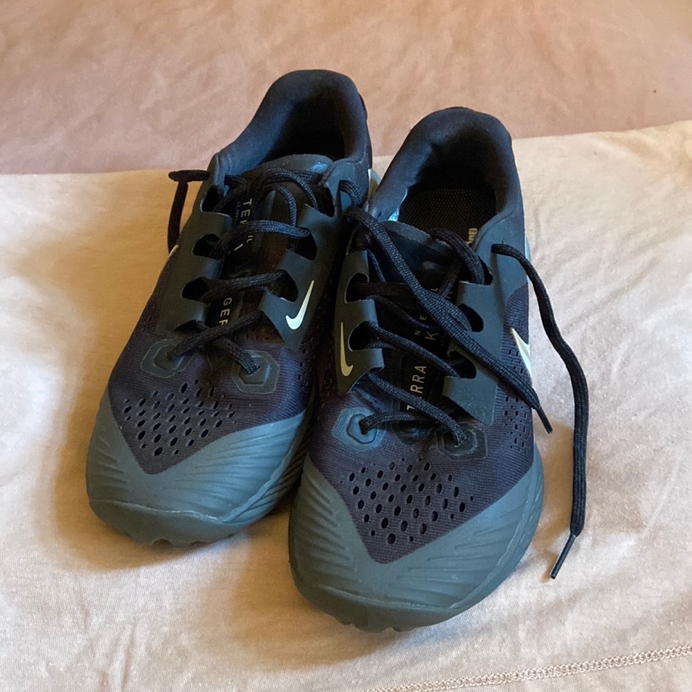 Nike Air Zoom Terra Kiger 6